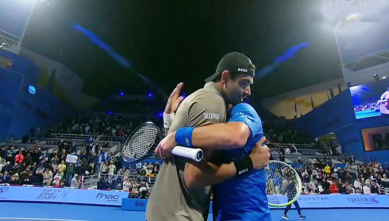 开云在线开户-德约科维奇意外战胜IG,出色防守引爆全场!-开云在线开户