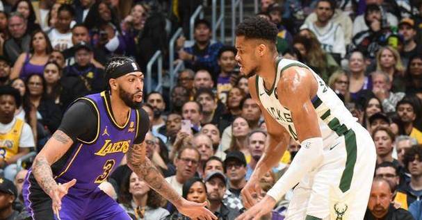 开云在线开户-浓眉哥在雄鹿比赛中领先优势明显，重返赛场引发热议！赛场气氛高涨的简单介绍-开云在线开户