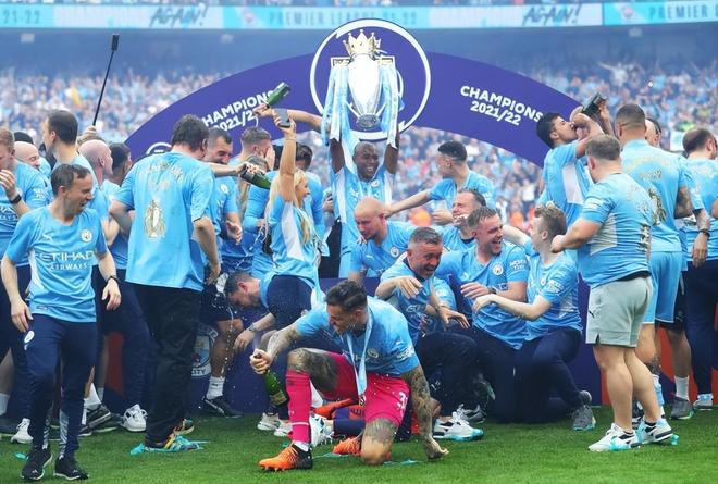 开云体育-包含转折点阿森纳完成体检；欧超杯今夜攻防权衡；管理层满意；数据趋势出现新变化的词条-开云体育